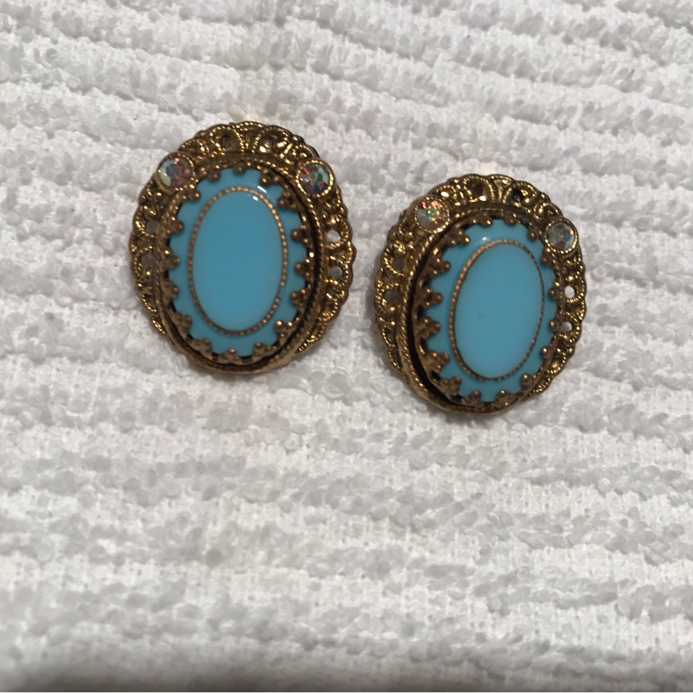 Vintage Elegant Gold and Blue Oval Earrings